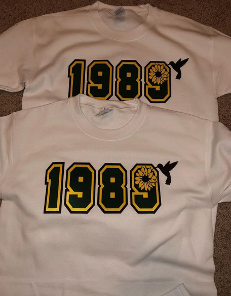 OMEGA PHI BETA 1989 WHITE CREWNECK - graffitigreek